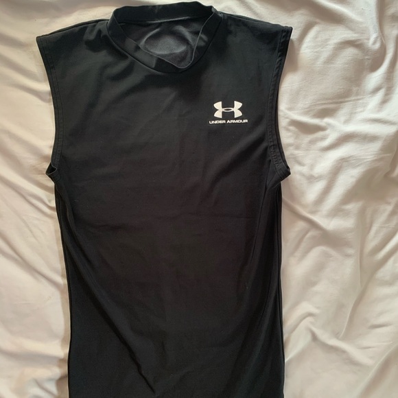 Under Armour Tops - Under Armour workout tee!